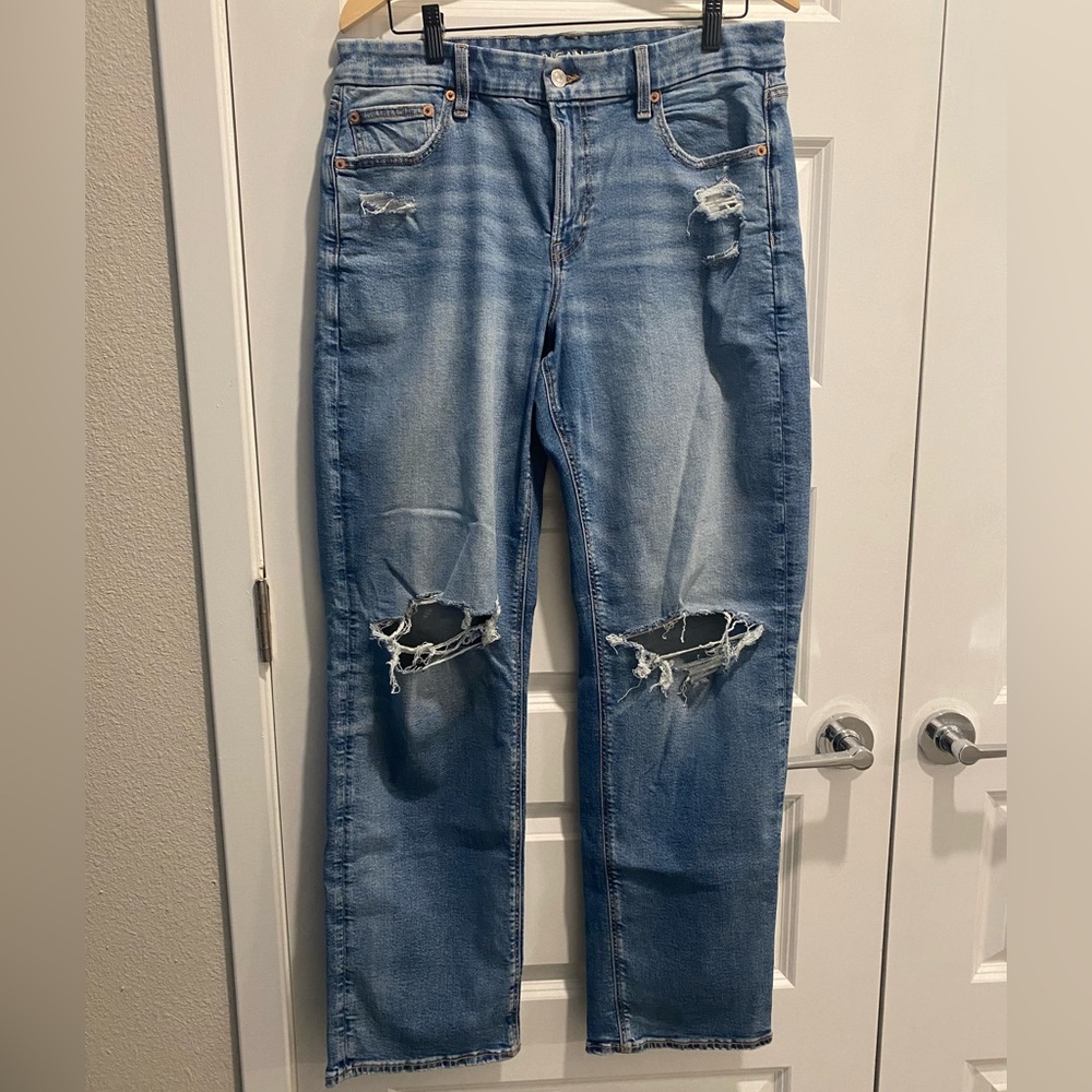 NWT American Eagle Outfitters Jeans, 14 L, curvy/straight!! Super cute!!